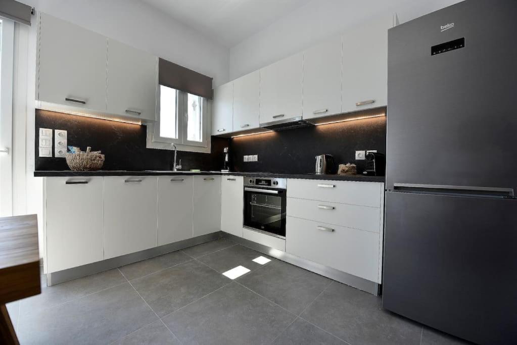 Kryni Deluxe Houses Adamantas  Ngoại thất bức ảnh