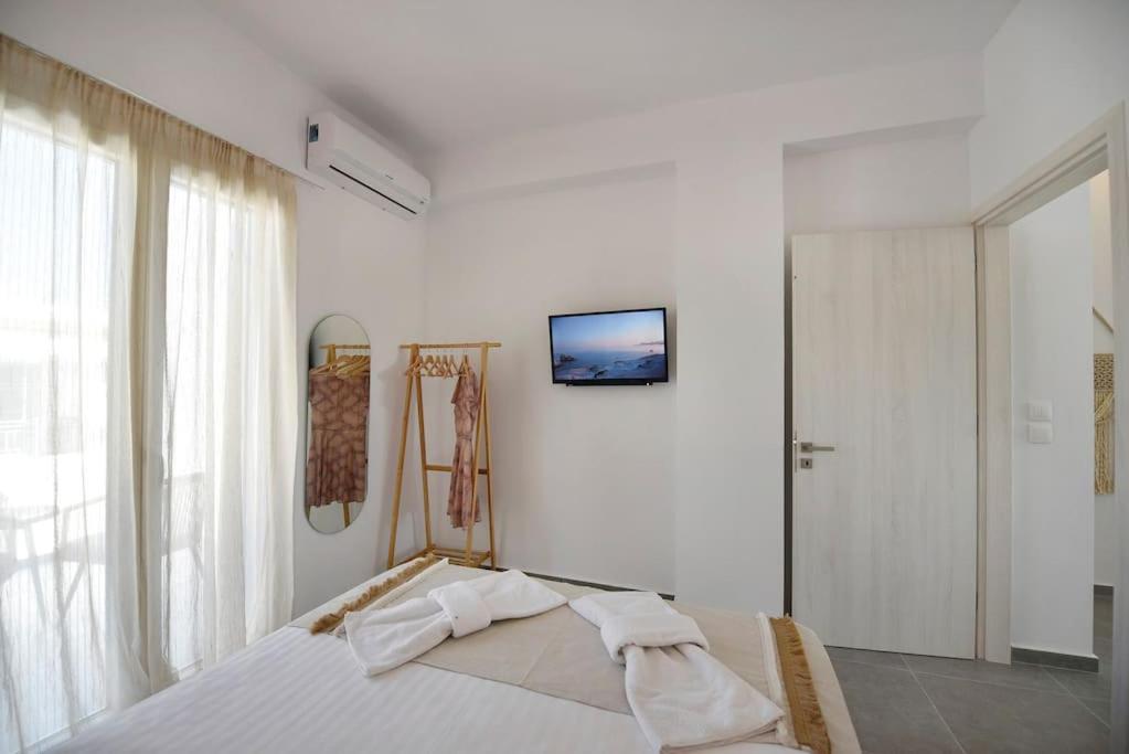 Kryni Deluxe Houses Adamantas  Ngoại thất bức ảnh
