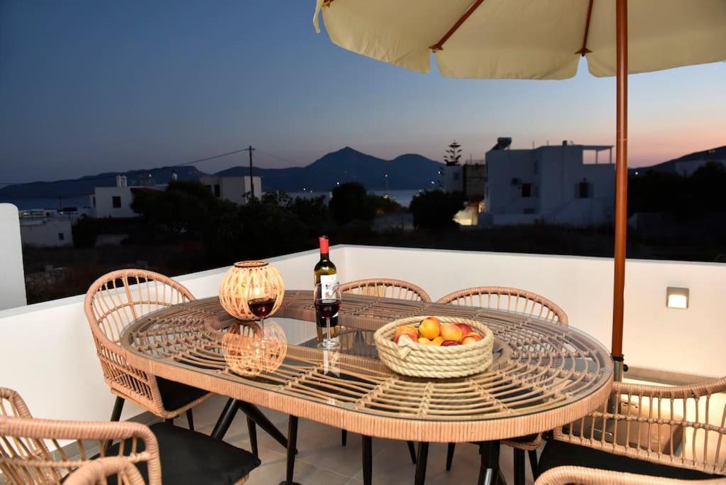 Kryni Deluxe Houses Adamantas  Ngoại thất bức ảnh