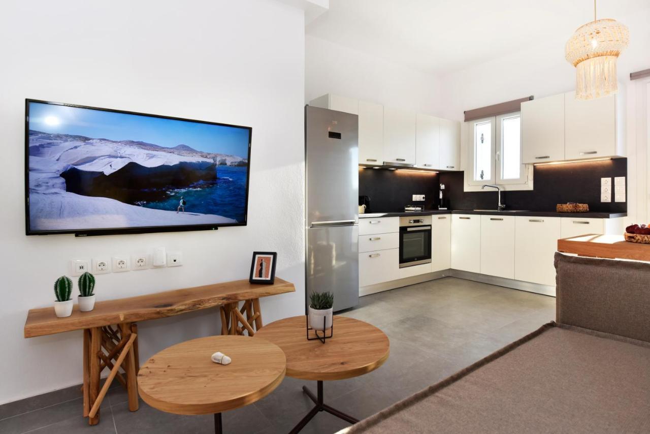 Kryni Deluxe Houses Adamantas  Ngoại thất bức ảnh